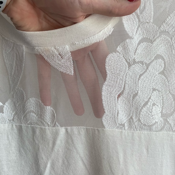 Gypsies & Moondust White Floral Lace Short Sleeve Shirt - Picture 4 of 6